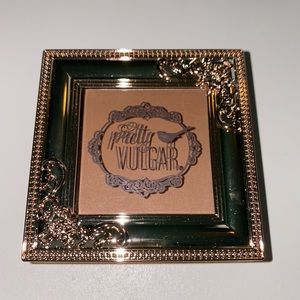 Pretty vulgar bronzer